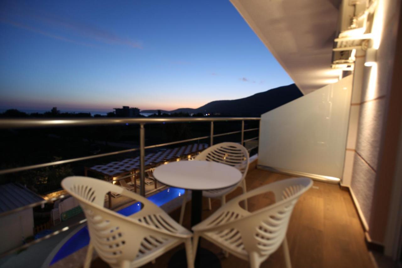 Hotel Riviera Borsh Exterior foto